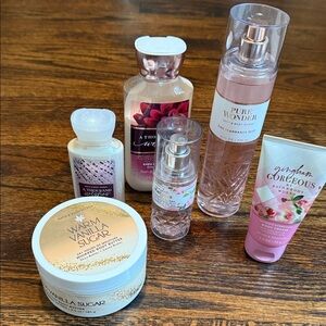 Bath & Body Works Pink & Gold Warm Vanilla Sugar & Floral Body Care Set